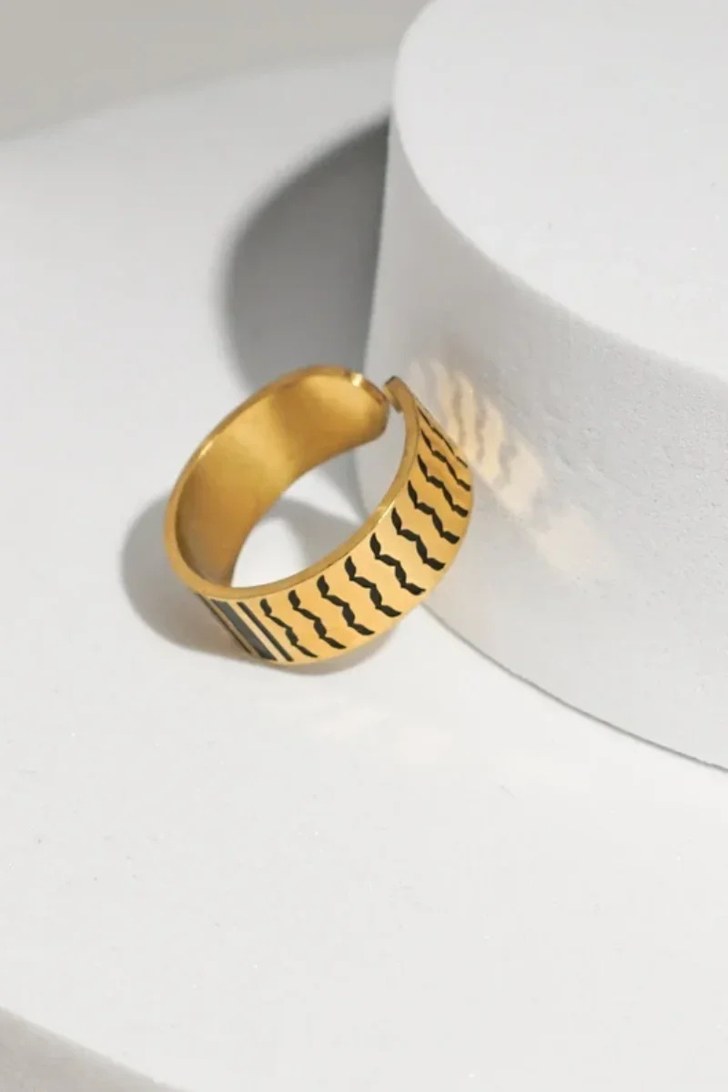 Keffiyeh-Inspired Band Rings