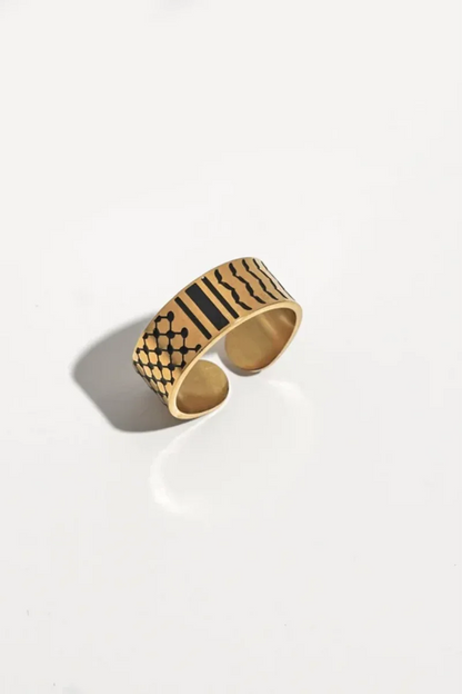 Keffiyeh-Inspired Band Rings